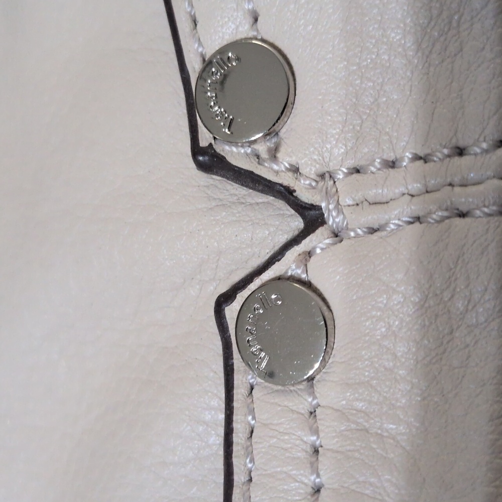 Tignanello Cream Bag With Multicolor Lining - Picture 2 of 11
